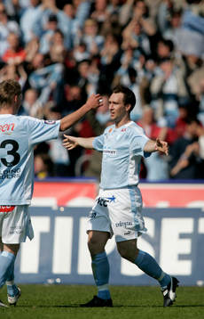 Niklas Skoog gjorde 2-0, jubel med Markus Rosenberg