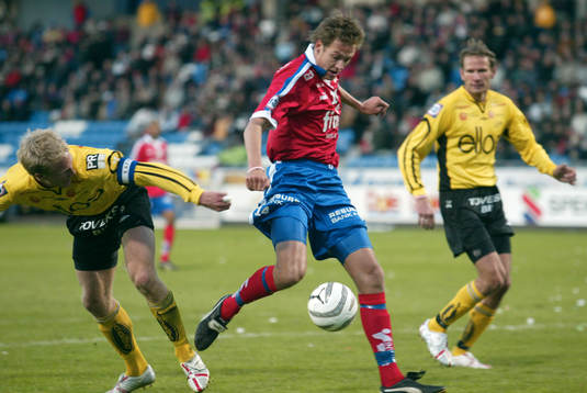 2-0 Andreas Granqvist tar sig igenom Elfsborgs-försvaret,