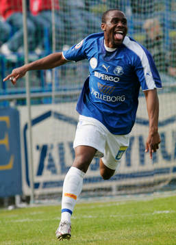 Stephen Ademolu, jubel