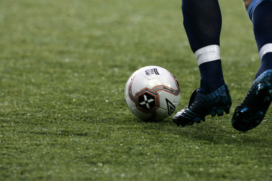 Boll, ben, for, fotbollssko