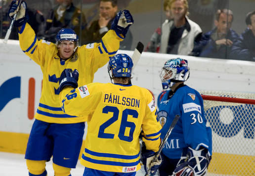 Fredrik Norrena, målvakt, släpper in 4-1 genom Daniel