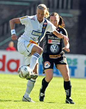 Laura Kalmari, Djurgården/Älvsjö och Frida Östberg,
