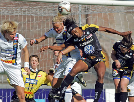 Laura Kalmari, Djurgården/Älvsjö och Elaine E Moura,