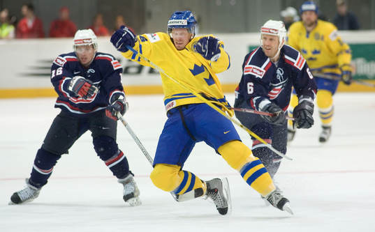 Andy Roach och Mike York stoppar effektivt Johan Franzen