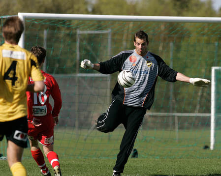 Joel Ringström, målvakt, Hässleholm. Undanrensning,