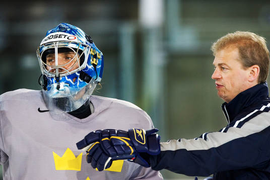 Bengt-Åke Gustafsson, tränare och Henrik Lundqvist,