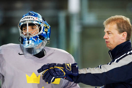 Bengt-Åke Gustafsson, tränare och Henrik Lundqvist,