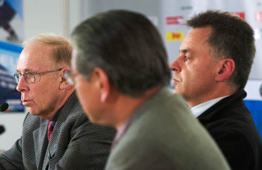 Bob Nadin, domaröverhuvud, Simon Szemberg, IIHF Manager