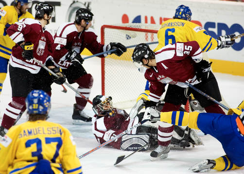Magnus Johansson sätter 5-0 för sverige. ArtursIbre,