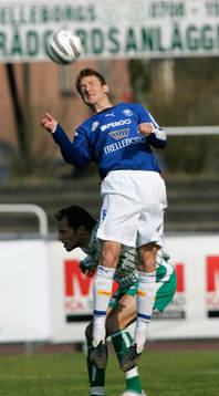 Mikael Bengtsson nickar till