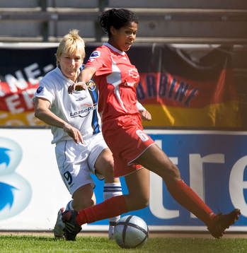 Kristin Bengtsson, Djurgården/Älvsjö och Navina Omilade,