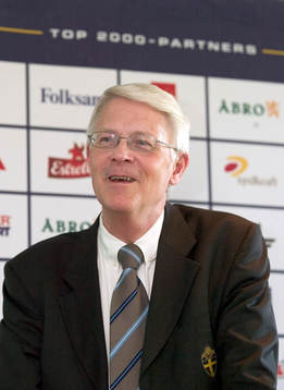 Sune Hellströmmer, Fotbollförbundet
