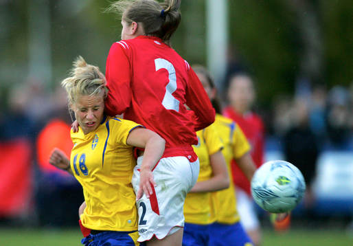 Astrid Ekholm, Sverige och Stephanie Houghton, England