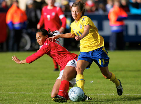 Fern Wheland, England och Johanna Andersson, Sverige