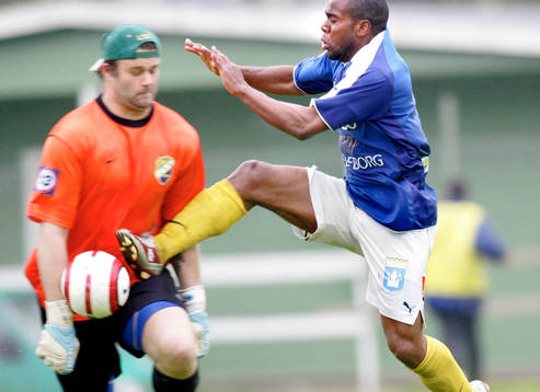 Stephen Ademolu, Trelleborg och Niclas Svensson, målvakt