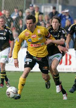Peter Hiir-Salakka, Mjällby och Jonas Fröberg, AIK