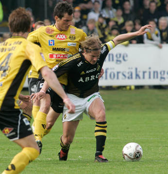 Peter Hiir-Salakka, Mjällby och Daniel Tjernström, AIK