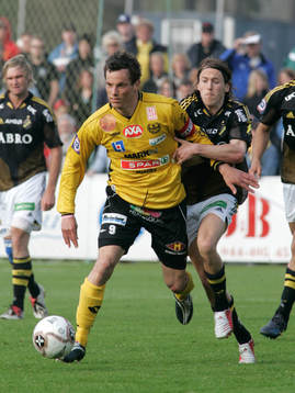 Peter Hiir-Salakka, Mjällby och Mattias Moström, AIK