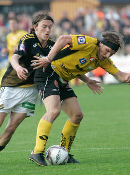 Mattias Moström, AIK och Johan Svensson, Mjällby