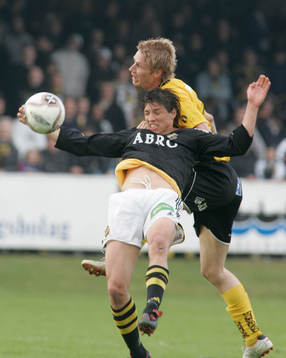 Simon Sjöfors, Mjällby och Gabriel Petrovic, AIK