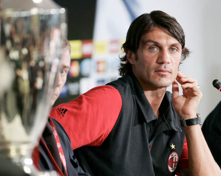 Fotboll, Milan; press konference,  Paolo Maldini