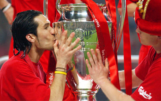 LUIS GARCIA och pokalen. Pokal, seger