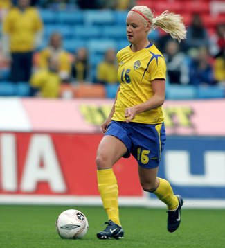 Caroline Seger, Sverige