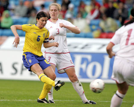 Malin Moström, Sverige