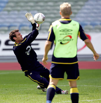 Andreas Isaksson, Sverige