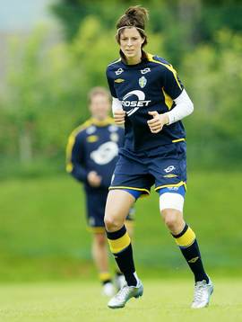 Lotta Schelin har problem  med en lårskada