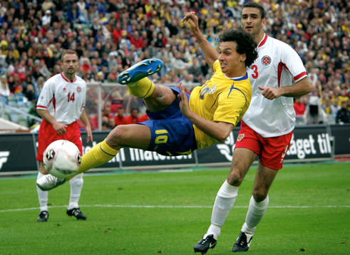 Zlatan Ibrahimovic, Sverige gör nästan mål med en