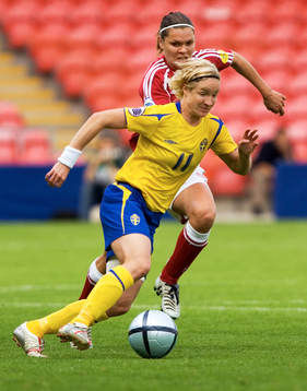 Sverige - Danmark: Victoria Svensson jagas av Louise
