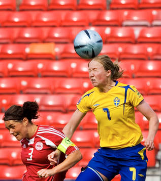 Sverige - Danmark: Sara Larsson och Katrine Pedersen