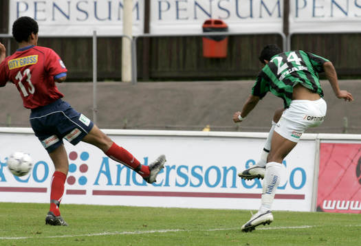 0-2,  Wilton Figuiredo chansar med ett skott förbi Marco