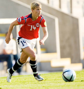 Dagny Mellgren, Norge