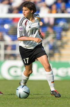 Ariane Hingst, Tyskland