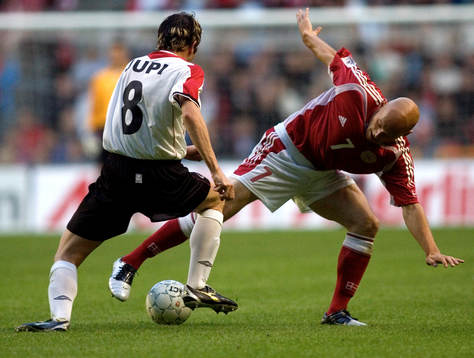 Thomas Gravesen, Danmark och Redi Jupi, Albanien