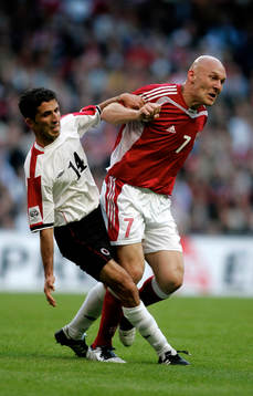 Thomas Gravesen, Danmark och Altin Lala, Albanien