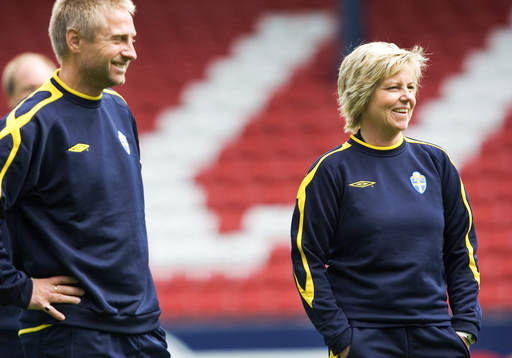 Thomas Dennerby och Marika Domanski Lyfors, tränare