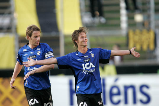 1-0, Dusan Djuric på frispark. Jubel, glädje, vill ta