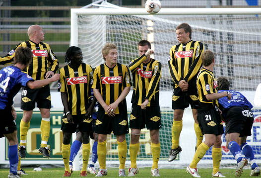 1-0, Dusan Djuric, Halmstad, frispark, mur