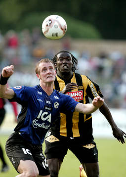 Emil Jensen, Halmstad  och Dioh Williams, Häcken