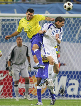Lucio, Brasilien och Angelos Charisteas, Grekland