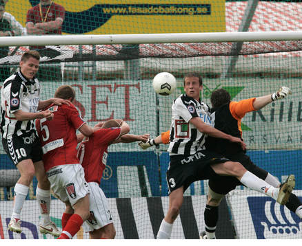 Jon Jönsson och Jonas Olsson, Landskrona. Kamp framför