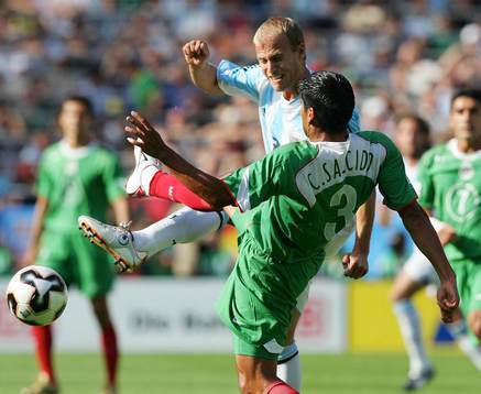 Luciano Figueroa, Argentina och Carlos Salcido, Mexiko