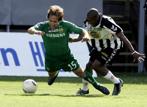 Petter Furuseth Olsen fälls av Amuneke