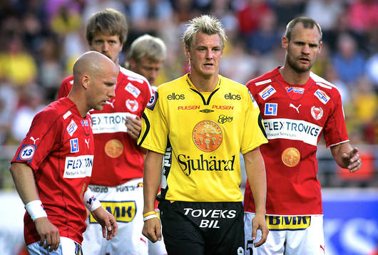 Mathias Svensson bevakas hårt i målområdet