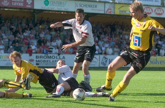 Simon Sjöfors, Mjällby och Thomas Andersson, Örebro