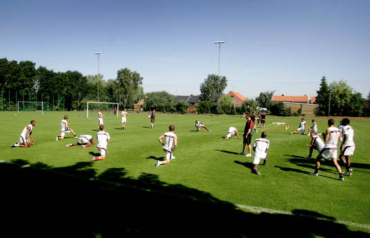 Fotboll, Träningsläger, Stade Rennais FC (Rennes) är på
