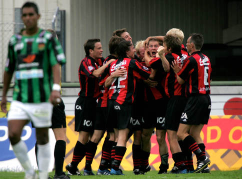 Mikael Nordh. Brommapojkarna grattas